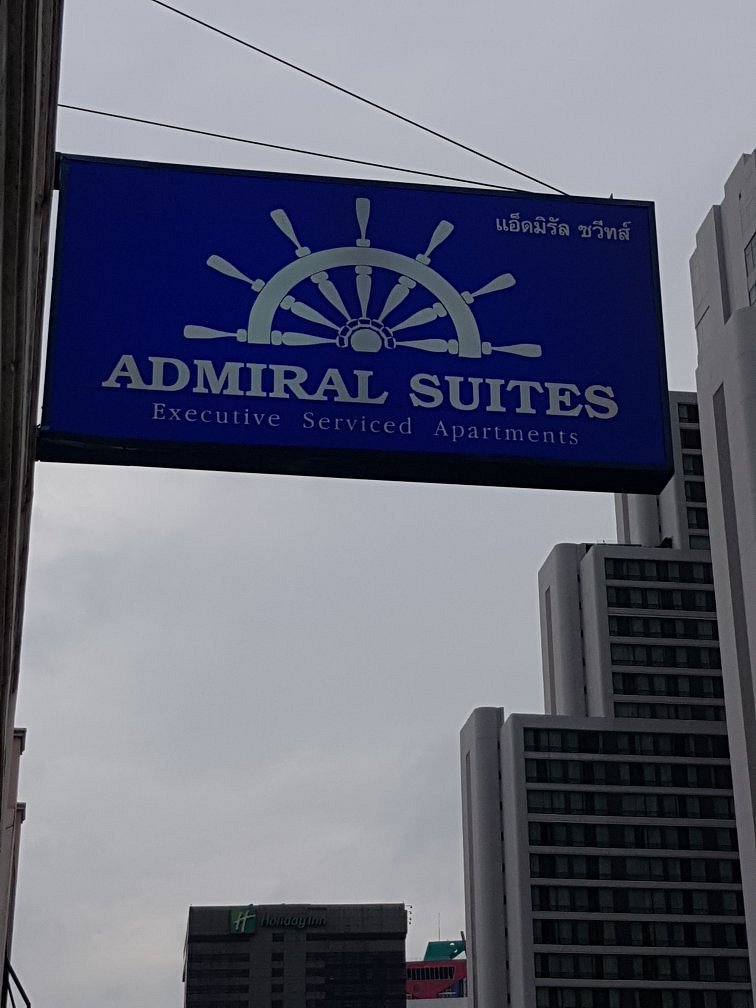 Admiral Suites