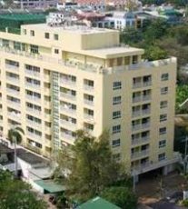 UN Residenceの外観