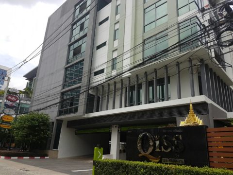 Qiss Residence by Blistonの外観