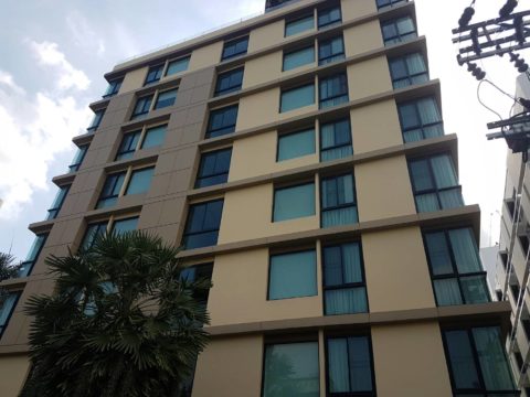 Upper Suites Sukhumvit 23の外観