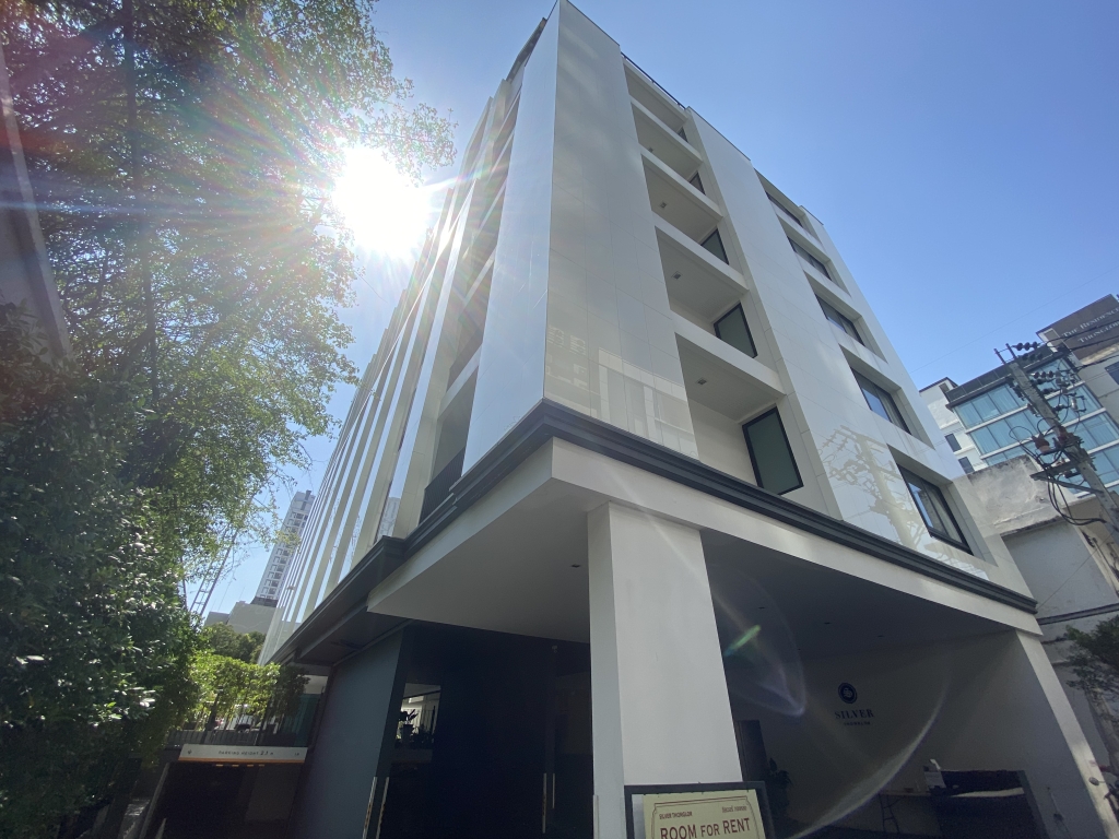 Silver Thonglor Apartments | シルバー トンロー アパートメント